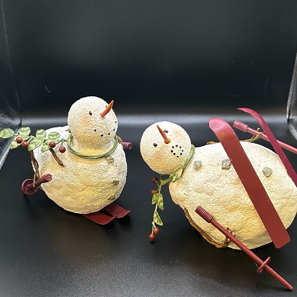 Skiing Snowmen Figures - Picture 1 of 13